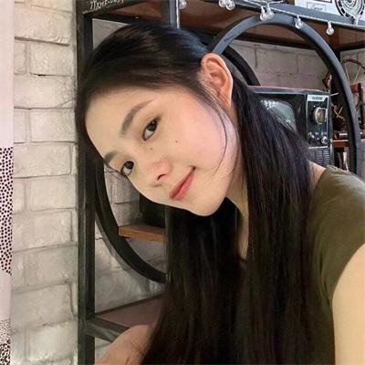她不知道那些鸟的名字